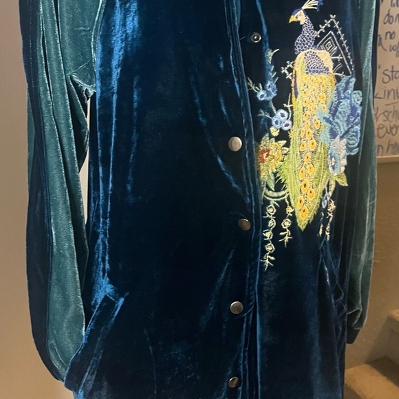 Velvet varsity bomber jacket embroidered peacocks by Paparazzi Biz NWT - Picture 4 of 16